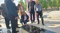 ادای احترام دکتر رنجبر به مقام شامخ شهدای دانش‌آموز لامرد