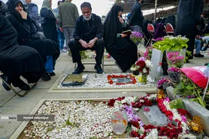 اولین جمعه سال جدید گلزار شهدای حملات تروریستی آمریکایی - صهیونی در جنگ رمضان - قطعه 42 بهشت زهرا(س)