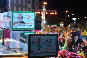 اجتماع مردمی در حمایت از رزمندگان اسلام و وداع با سردار شهید خادمی