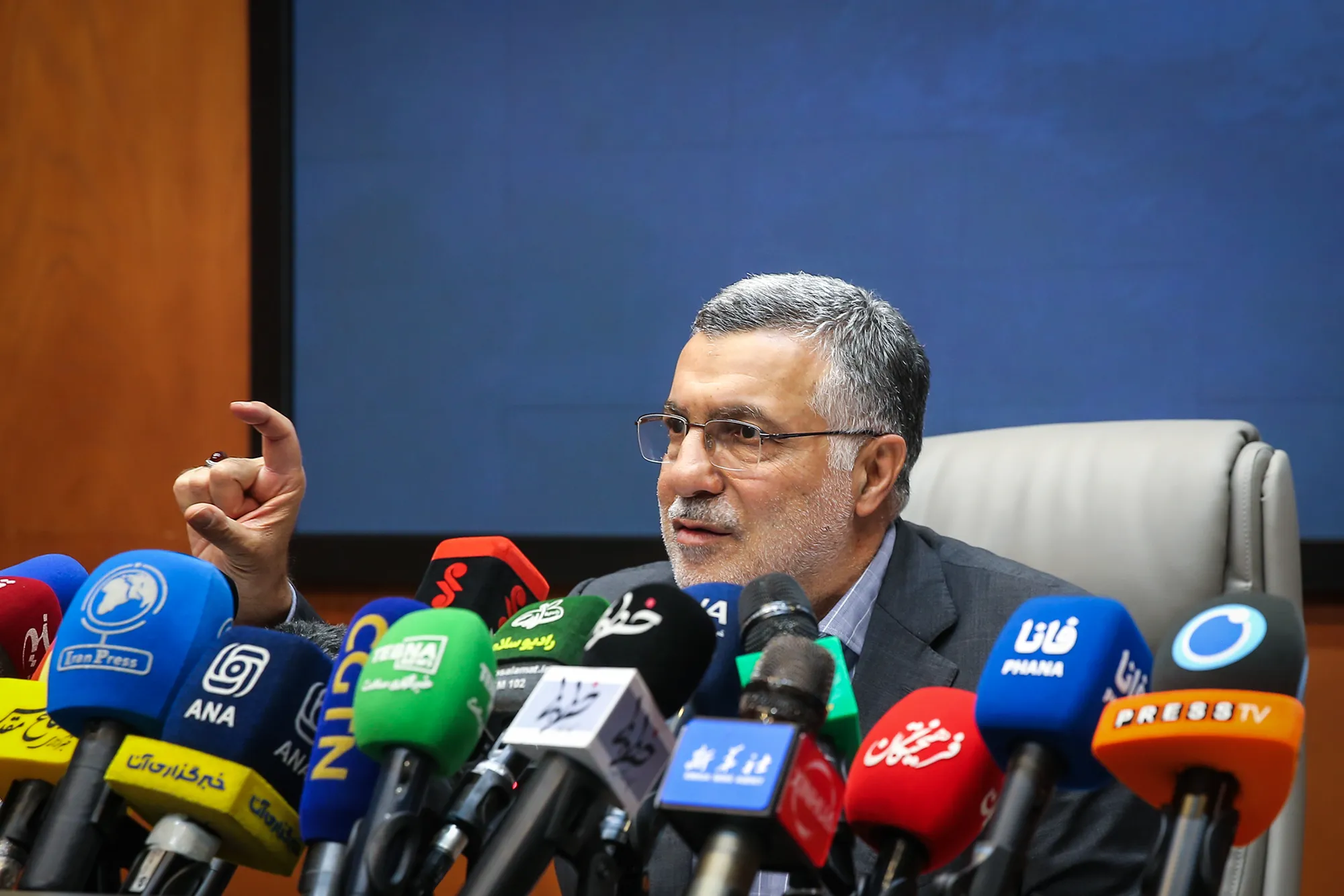 نشست خبری محمدرضا ظفرقندی، وزیر بهداشت، درمان و آموزش پزشکی