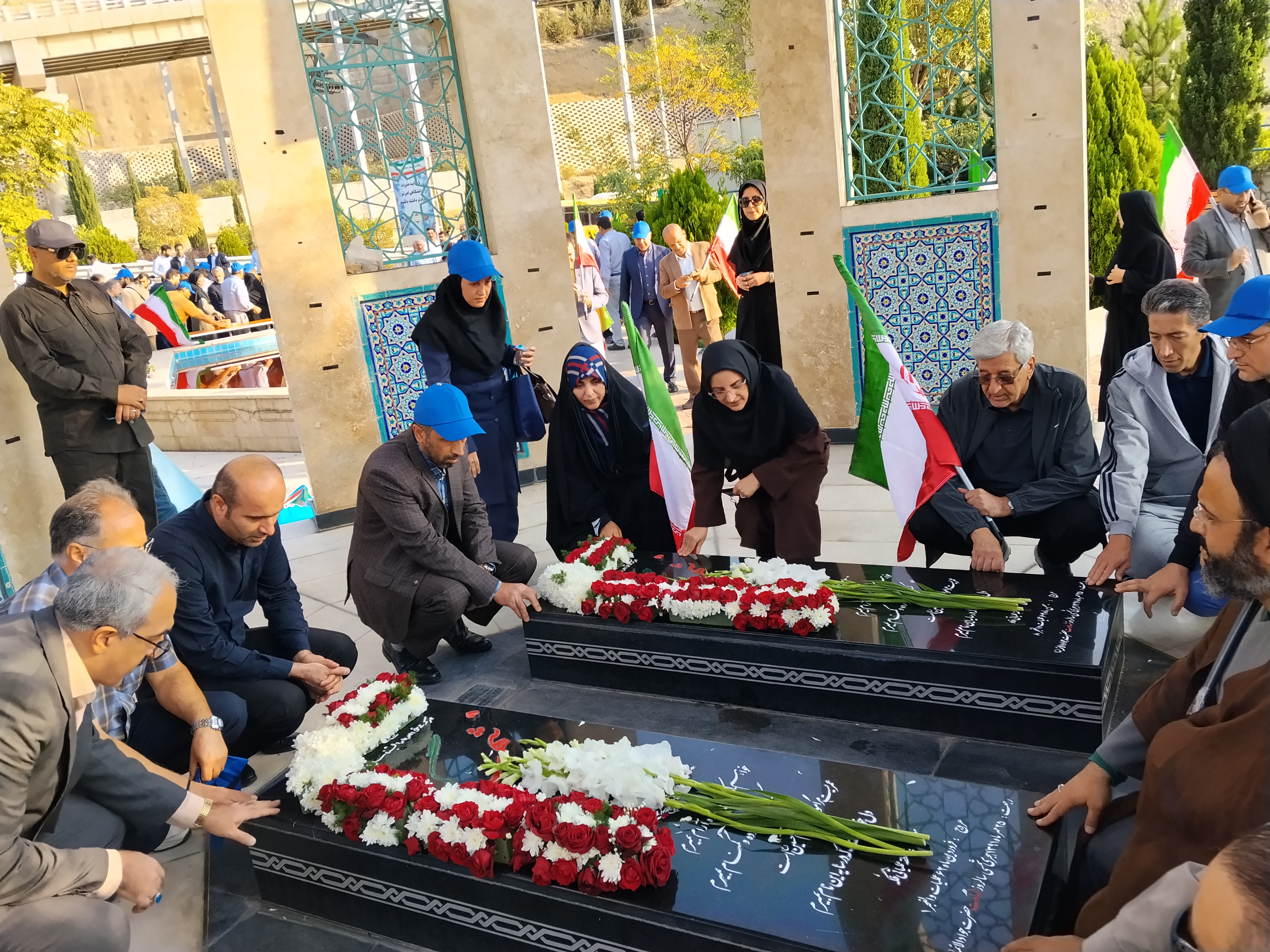 برگزاری مراسم پیاده‌روی دانشگاهیان دانشگاه آزاد به مناسبت هفته تربیت بدنی