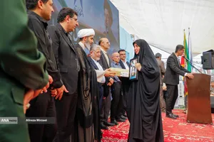  دکتر رنجبر زنگ آغاز سال تحصیلی را در لامرد به صدا درآورد 