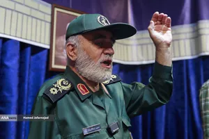 سخنرانی سردار حسن رستگار پناه رئیس مرکز مطالعات امنیت ملی ستاد کل نیروهای مسلح در موج هشتاد و یکم حماسه حضور مردم - خیابان پیروزی چهارراه نبرد