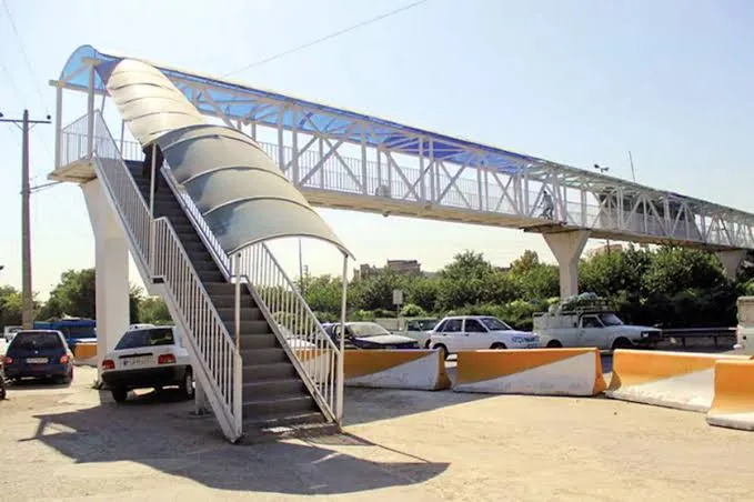 سرقت در پل عابر پیاده