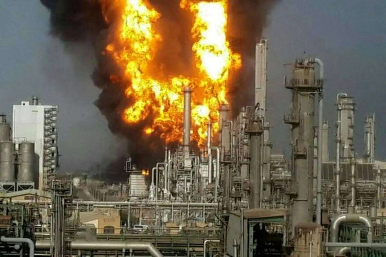 خسارت ۳۰۰ میلیارد دلاری صنایع حیاتی و بازسازی؛ همدلی تنها راه نجات از توطئه اقتصادی دشمن