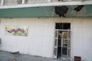 بازدید رئیس دانشگاه ازاد از سفارت سابق آمریکا در تهران