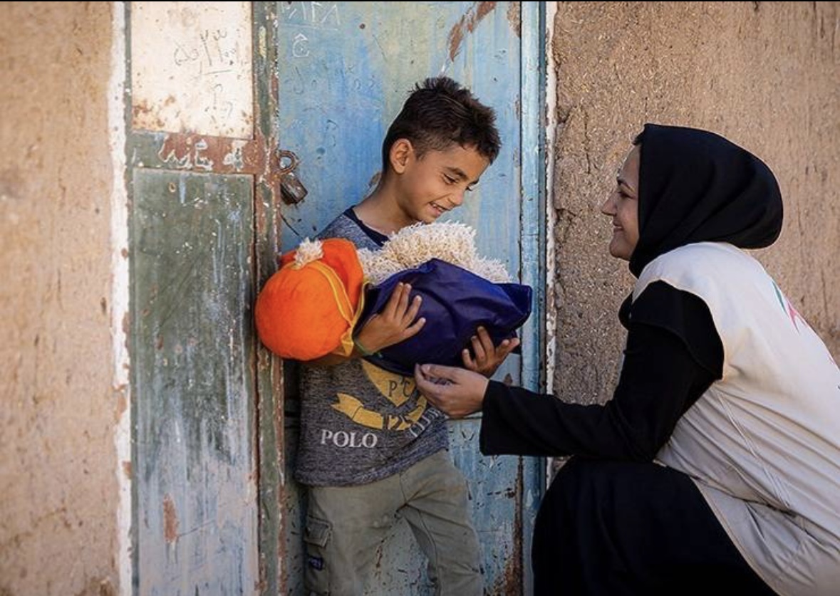 فعالیتهای جهادی به یاد ۱۶۸ شهید مدرسه «شجره طیبه» / احداث ۲۵۱ سرویس بهداشتی، آبرسانی و توزیع نان در روستاها+ فیلم فعالیتهای جهادی به یاد ۱۶۸ شهید مدرسه «شجره طیبه» / احداث ۲۵۱ سرویس بهداشتی، آبرسانی و توزیع نان در روستاها+ فیلم