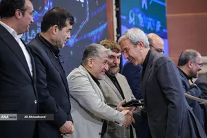 تجلیل از تیم&zwnj;های قهرمان دانشگاه آزاد اسلامی با حضور دکتر بیژن رنجبر