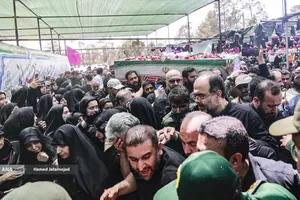 تشییع و خاکسپاری شهدای حملات رژیم صهیونیستی در قطعه42 بهشت زهرا(س)