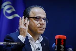 محمدرضا هرمزی&zwnj;نژاد رئیس بنیاد ملی علم ایران در نشست خبری برنامه ملی جهش