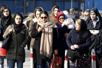 انحراف گفتمان زن ایرانی از عدالت به نمایش؛ وقتی مطالبات اصلی در حاشیه می‌ماند