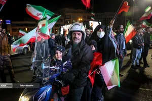 اجتماع مردمی در حمایت از رزمندگان اسلام