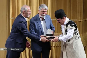 آیین نکوداشت روز فردوسی و ادبیات فارسی همزمان با برنامه &laquo;شاهنامه و هویت ایرانی&raquo;