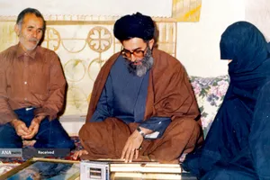  مجاهد خستگی&zwnj;ناپذیر - رهبر شهید امام خامنه&zwnj;ای 