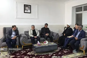 حضور دکتر رنجبر در مدرسه شجره طیبه میناب و مزار شهدای مظلوم دانش&zwnj;آموز