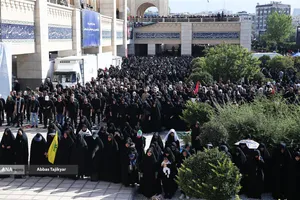 مراسم اقامه نماز بر پیکر امام شهید امت