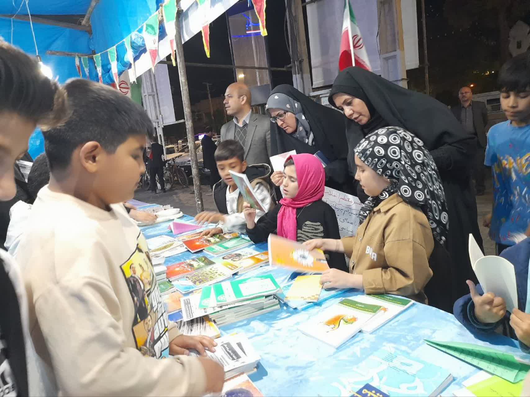 نقش‌آفرینی دانشگاه آزاد ملایر در تقویت پیوندهای اجتماعی؛ از مشاوره خانواده تا ترویج فرهنگ ایثار