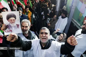  اجتماع مردمی در خونخواهی امام شهید امت - خیابان پیروزی چهارراه کوکاکولا