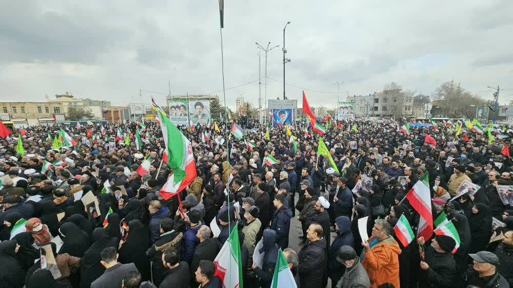 اجتماع سراسری «میثاق با امام شهید امت و بیعت با رهبر منتخب خبرگان ملت» در استان‌ها/ سلام تمام‌قدِ به علمدارِ جدیدِ انقلاب/ گام بلند انقلاب در فصل سوم ولایت + فیلم و عکس