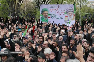 تشییع پیکر ام البنین تهران مادر شهیدان افراسیابی با حضور گسترده مردم انقلابی و شهیدپرور خیابان نبرد- پیروزی