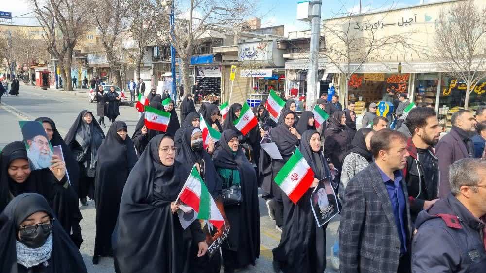 همبستگی ملی در گردهمایی «دانشگاه سربلند»/ نمایش قدرت و همبستگی در اجتماع دانشگاهیان آزاد سراسر کشور همبستگی ملی در گردهمایی «دانشگاه سربلند»/ نمایش قدرت و همبستگی در اجتماع دانشگاهیان آزاد سراسر کشور