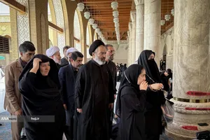 حضور حجت&zwnj;الاسلام سیدعبدالفتاح نواب، نماینده ولی&zwnj;فقیه در امور حج و زیارت در مسجد کوفه