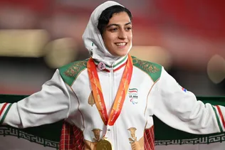 صفرزاده: طلای ۴۰۰ متر خستگی تمام سختی‌ها را از تنم بیرون کرد/ خودم درخواست دونده همراه نداده بودم