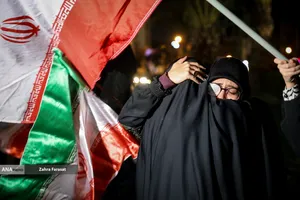 مراسم عزاداری در سوگ رهبر شهید انقلاب - میدان ولیعصر (عج)