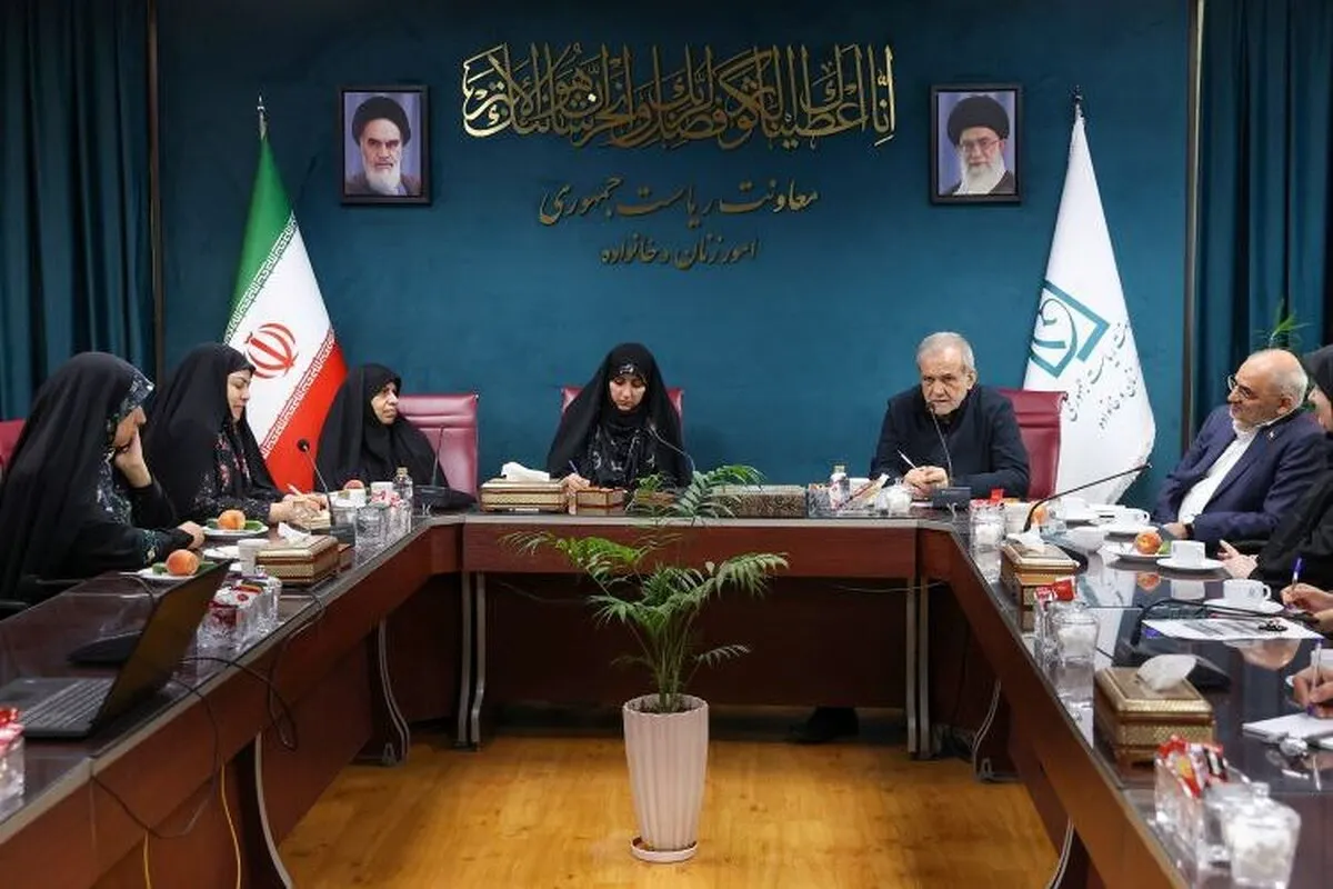 پزشکیان: اگر کسی با ما مخالف بود، لزوماً به معنای آن نیست که دشمن ماست/ در جنگ اخیر مردم بودند که جانانه پای کار ایستادند