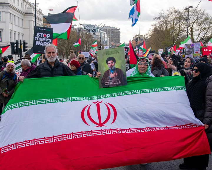 تظاهرات ساکنان لندن در حمایت از جمهوری اسلامی ایران