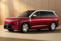 شاسی‌بلند پرچم‌دار BYD با قابلیت حرکت خرچنگی جهانی شد