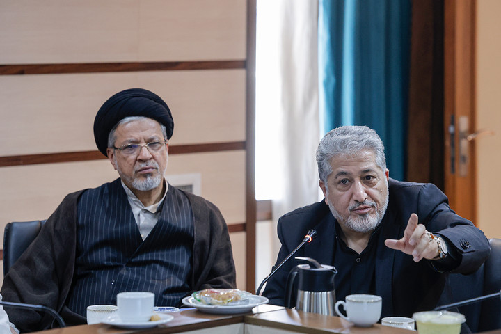 جلسه شورای ستاد علم و فناوری با حضور رئیس دانشگاه آزاد اسلامی