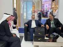 بازدید رئیس سازمان حج و زیارت از نمایشگاه حج ۱۴۴۷ در عربستان/ تأکید بر دریافت خدمات باکیفیت برای ضیوف‌الرحمان