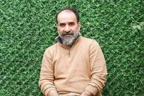 تشریح آخرین وضعیت «رضا امیرخانی» از سوی خانواده/ آقای نویسنده در تهران بستری شد