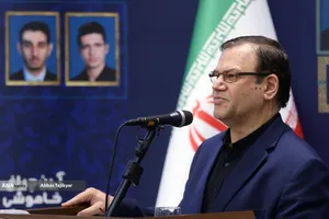 پاسداشت مقام استادان و یادبود پنج شهیددانشجوی شهید دانشگاه تهران در جنگ رمضان
