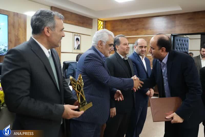 تجلیل از 18 پژوهشگر و فناور برتر دانشگاه آزاد اسلامی خراسان‌رضوی 