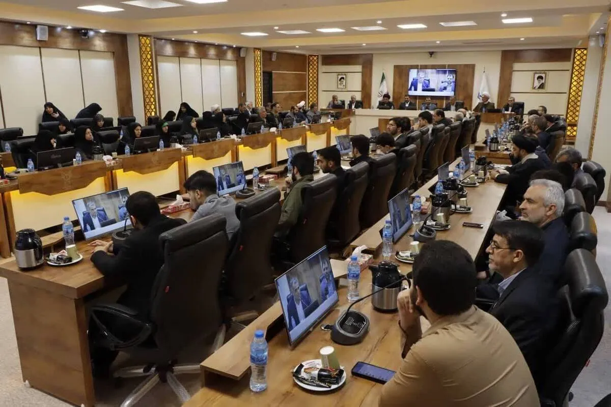 لزوم رفع تبعیض بین دانشگاه آزاد و دانشگاه‌های دولتی در جذب اعتبارات پژوهشی و آموزشی