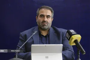 دکتر سیدمحمود هاشمی معاون علوم انسانی و هنر دانشگاه آزاد اسلامی
