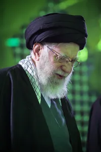 حضور رهبر انقلاب در حرم حضرت امام خمینی(ره)