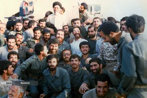 مجموعه تصاویر قاب های ماندگار از مجاهد خستگی ناپذیر حضرت آیت&zwnj;الله العظمی شهید سیدعلی حسینی خامنه&zwnj;ای(رحمه الله علیه)