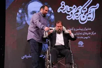 آیین تکریم از کوروش زارعی برگزار شد/زارعی: من سرباز حوزه هنری هستم