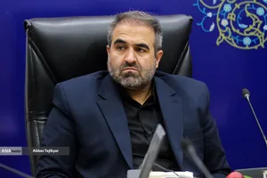 محمود هاشمی، معاون علوم انسانی و هنر دانشگاه آزاد اسلامی در نشست تخصصی بررسی ابعاد حقوقی جنگ های تحمیلی دوم و سوم در دانشگاه آزاد اسلامی