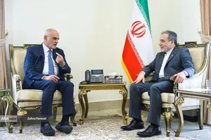 دیدار علی حسن خلیل، معاون سیاسی رئیس پارلمان لبنان با سیدعباس عراقچی وزیر امور خارجه در حاشیه کنفرانس بین&zwnj;المللی &laquo;حقوق بین&zwnj;الملل تحت تهاجم: تجاوز و دفاع&raquo;