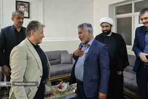 حضور دکتر رنجبر در مدرسه شجره طیبه میناب و مزار شهدای مظلوم دانش&zwnj;آموز