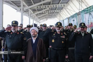 سردار احمدرضا رادان فرمانده کل فراجا و سردار عباسعلی محمدیان فرمانده انتظامی تهران در مراسم امحای ۲۰ تن مواد مخدر در تهران