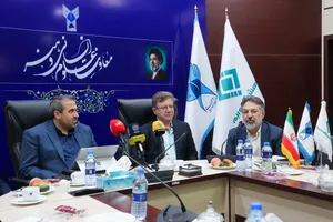 نشست تفاهم&zwnj;نامه همكاری علمی و پژوهشی پژوهشكده بیمه و دانشگاه آزاد اسلامی
