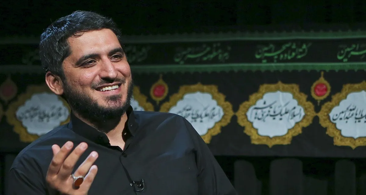 امیر عباسی از رهبر انقلاب هدیه گرفت + عکس