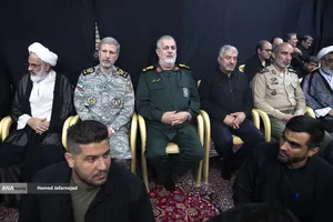 مراسم گرامیداشت چهلمین روز درگذشت شهید سپهبد محمد باقری (محمد حسین افشردی) و همسر وی ( اشرف افشردی) و دختر این فرمانده عزیز (فرشته افشردی)