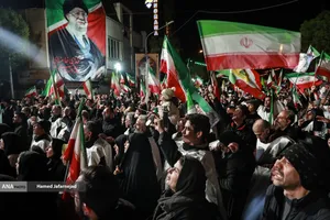  اجتماع مردمی در خونخواهی امام شهید امت - خیابان پیروزی چهارراه کوکاکولا