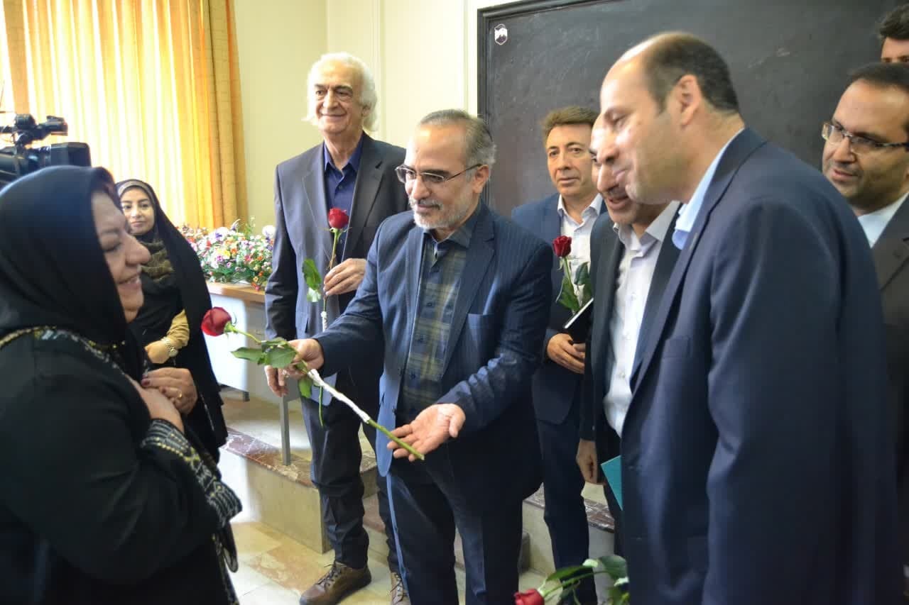 تجلیل از اساتید واحد تبریز